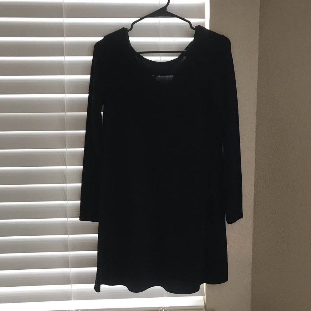 Black long sleeve dress